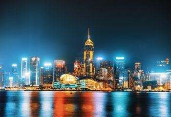 想買香港豪宅嗎？去看看利嘉閣地產所代理的香港逸瓏灣