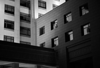 Ultraformer 鋼筋索：科技與文化的深邃對話