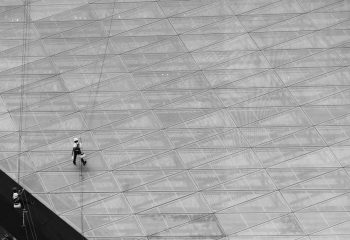 裝修後清潔收費全面解析：揭開市場價格的神秘面紗